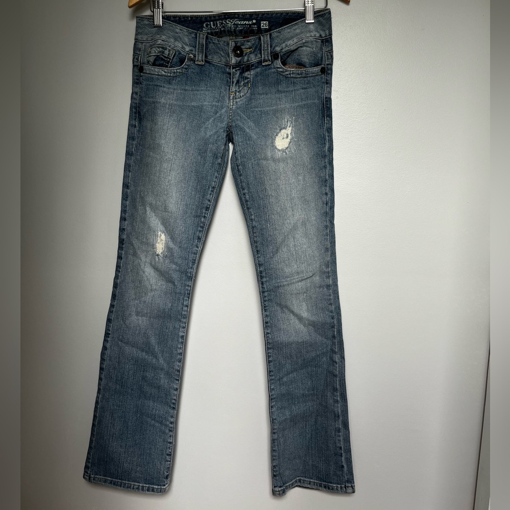 GUESS Women's low rise Boot Cut Jeans in Blue size 26